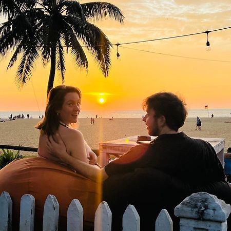 Honey Beach Hostel ネゴンボ エクステリア 写真