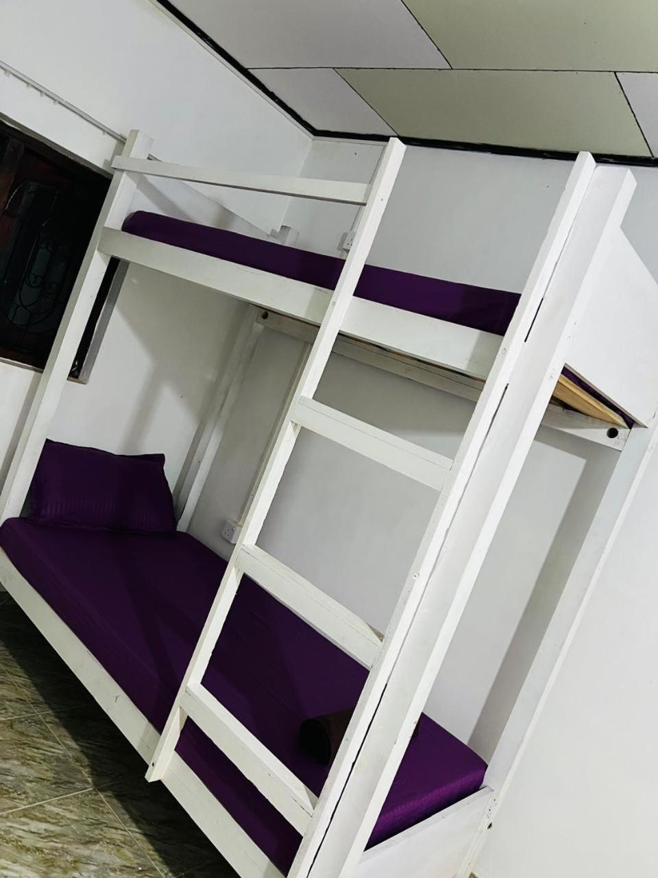 Honey Beach Hostel ネゴンボ エクステリア 写真