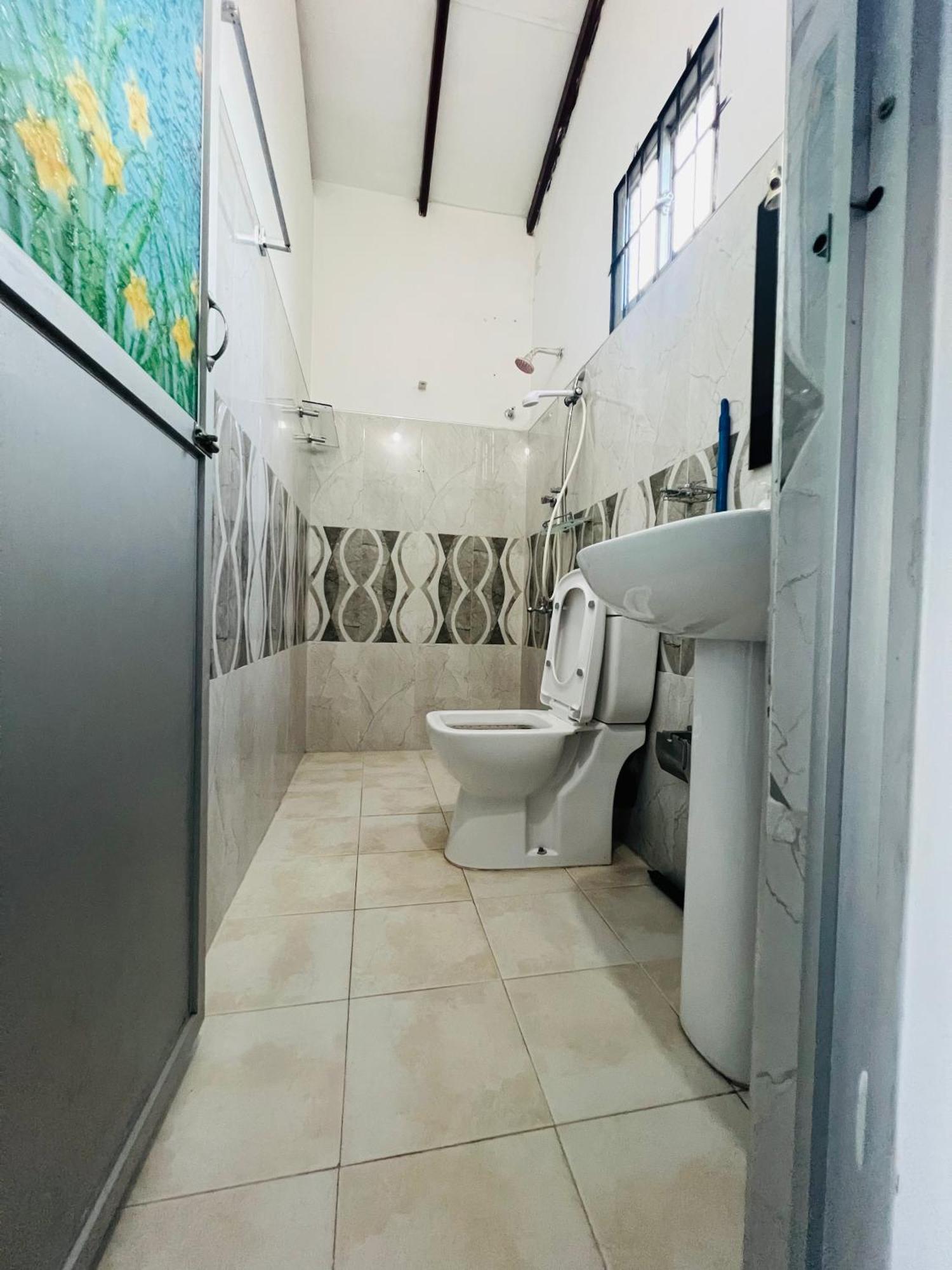 Honey Beach Hostel ネゴンボ エクステリア 写真