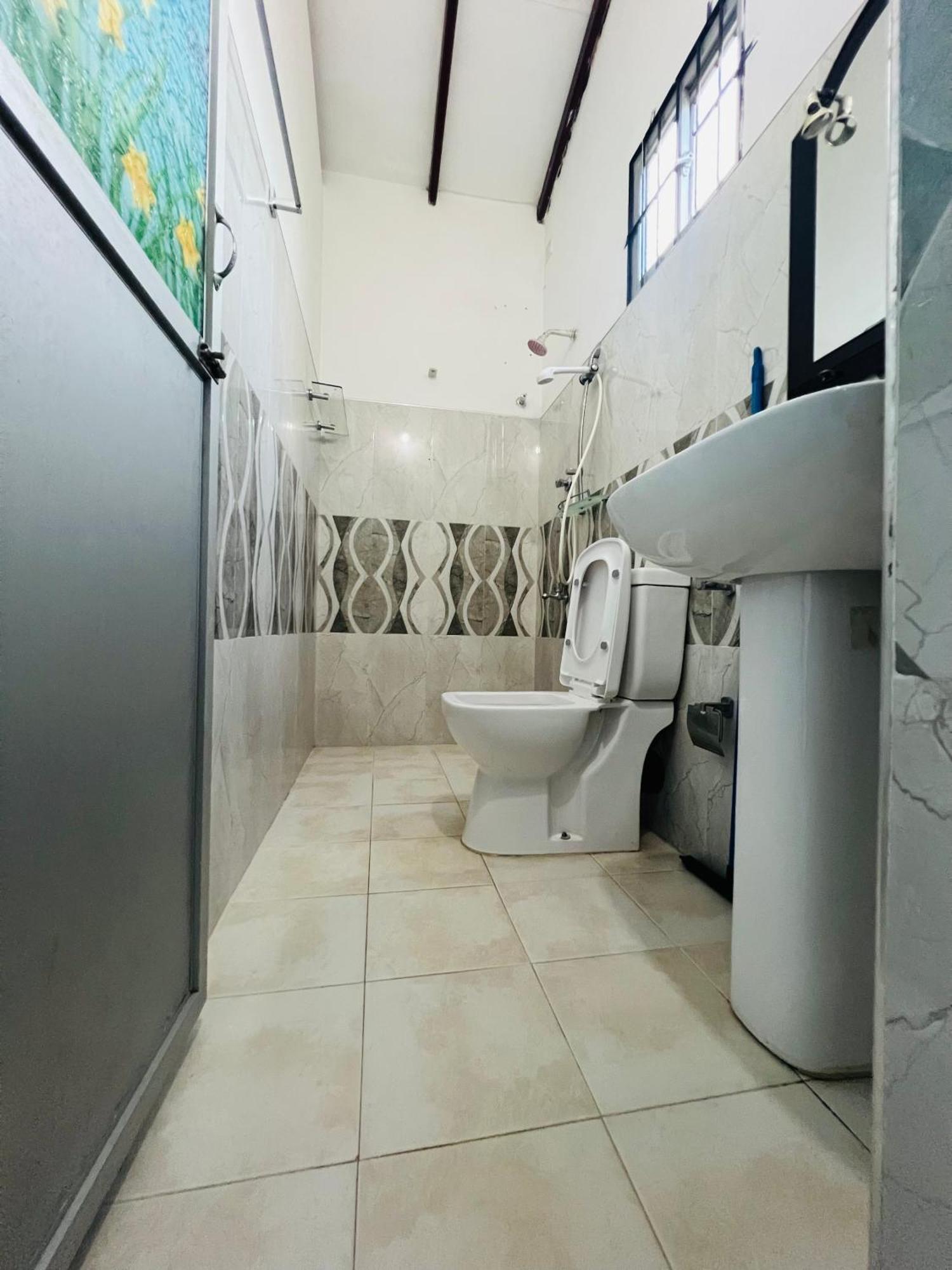 Honey Beach Hostel ネゴンボ エクステリア 写真